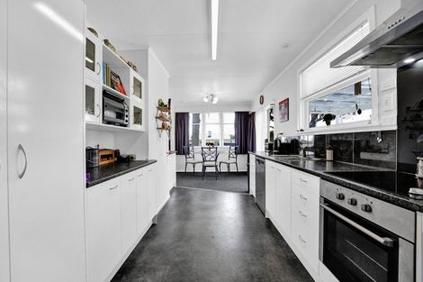 Photo of property in 234 Egmont Street, Patea, 4520