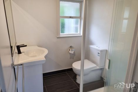 Photo of property in 2/35 Shakespeare Road, Milford, Auckland, 0620