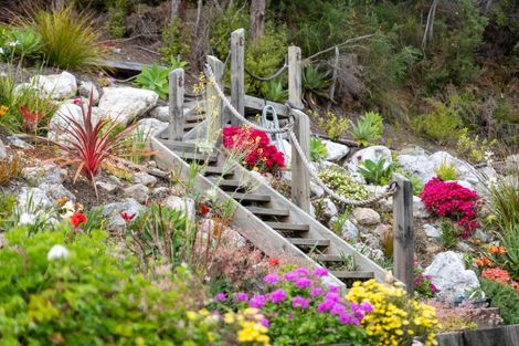 Photo of property in 7 Toi Track, Russell, 0272