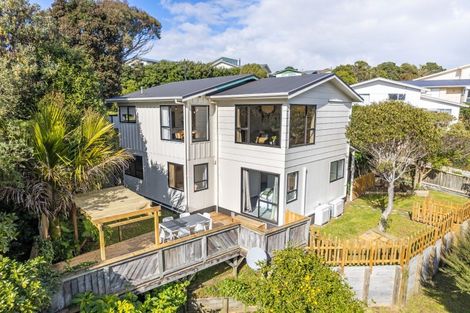 Photo of property in 79 Sea Vista Drive, Pukerua Bay, 5026
