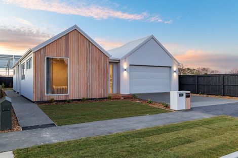 Photo of property in 43 Georgina Street, Marshland, Christchurch, 8083
