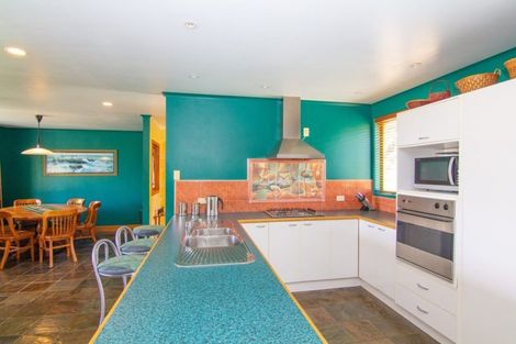 Photo of property in 156 Shanks Road, Helensville, 0875