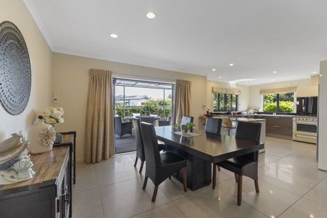 Photo of property in 14 Tararua Crescent, Otaki, 5512