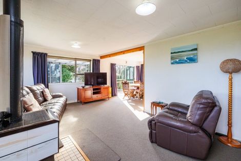 Photo of property in 1366 Rangiotu Road, Tiakitahuna, Palmerston North, 4477