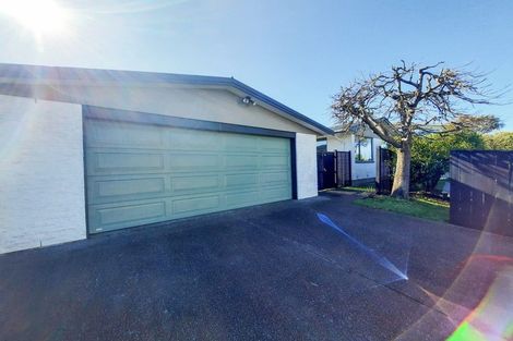 Photo of property in 22 Rosedale Place, Avonhead, Christchurch, 8042