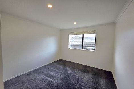 Photo of property in 35 Keene Drive, Bell Block, New Plymouth, 4312