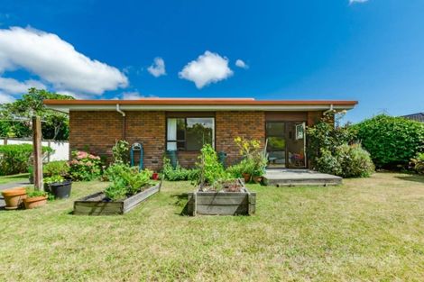 Photo of property in 9 Awanui Drive, Waikanae, 5036