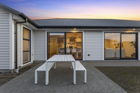 Photo of property in 15 Bob Reid Crescent, Darfield, 7571