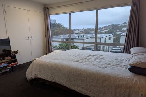 Photo of property in 56 Tiketike Way, Brooklyn, Wellington, 6021