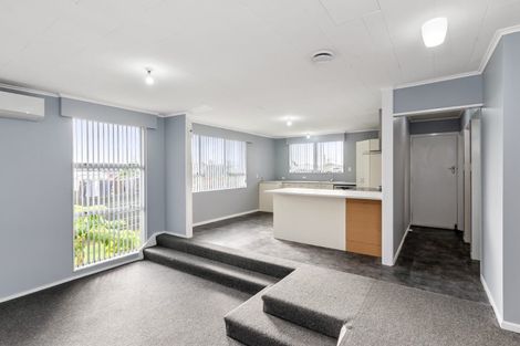 Photo of property in 14 Grenville Street, Levin, 5510