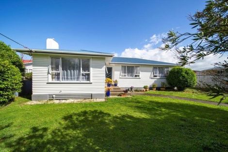 Photo of property in 40 Puriri Street, Hawera, 4610