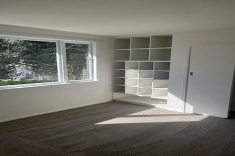 Photo of property in 20 Chilcott Road, Henderson, Auckland, 0612