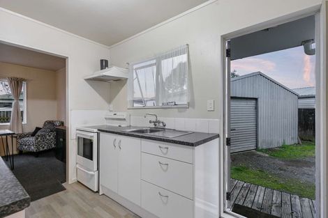 Photo of property in 32 Heathdale Crescent, Papakura, 2110
