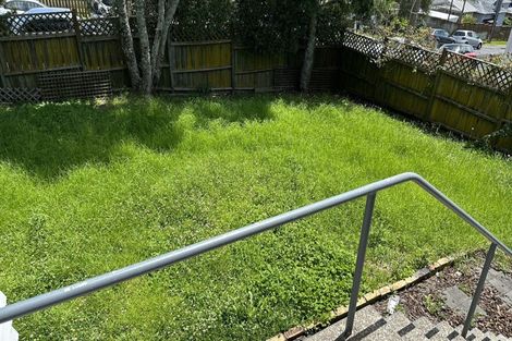 Photo of property in 1/8 Raeben Avenue, Hillcrest, Auckland, 0627