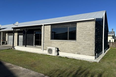 Photo of property in 61a Park Street, Winton, 9720