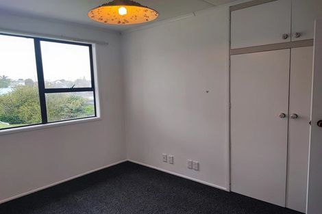 Photo of property in 12 Meadowvale Avenue, Forrest Hill, Auckland, 0620