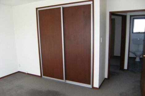 Photo of property in 2/16 Mulberry Place, Redwood, Christchurch, 8051