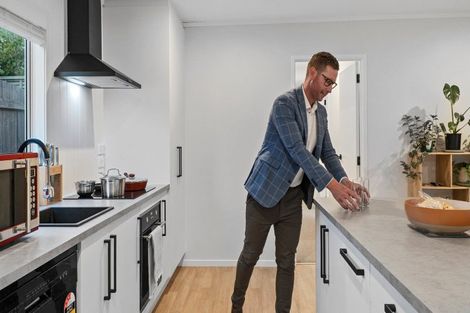 Photo of property in 8 Mardi Place, Mount Maunganui, 3116