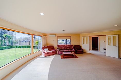 Photo of property in 2 Belgrove Drive, Waipukurau, 4200