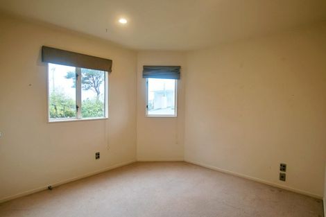 Photo of property in 2/23 Tui Glen Road, Birkenhead, Auckland, 0626