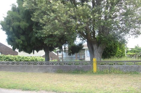 Photo of property in 2 Station Road, Te Puke, 3119