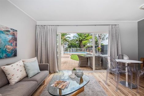 Photo of property in 5 Norwood Road, Bayswater, Auckland, 0622