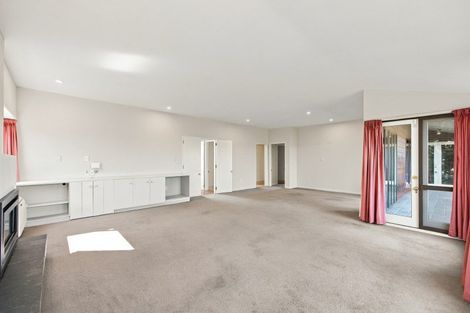 Photo of property in 11 Bankview Place, Amberley, 7410