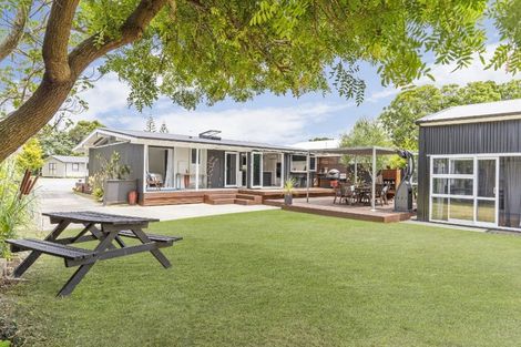 Photo of property in 106 Patuwai Drive, Whangamata, 3620