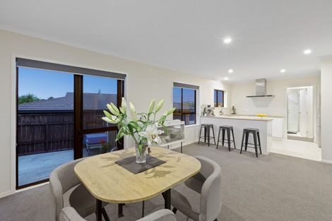 Photo of property in 1/30 Fairway Avenue, Red Beach, 0932