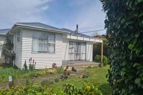 Photo of property in 24 Diamond Street, Carterton, 5713