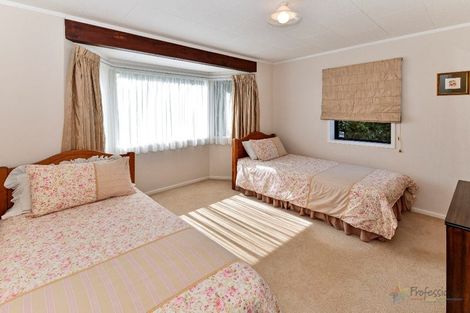 Photo of property in 2 Evanda Crescent, Conifer Grove, Takanini, 2112