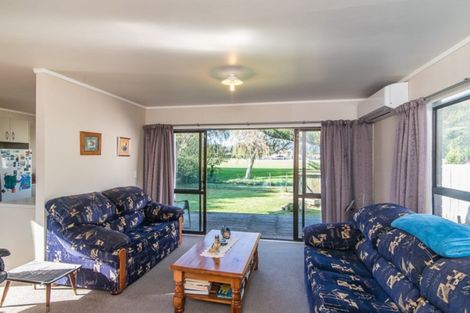 Photo of property in 30a Te Kupe Road, Paraparaumu Beach, Paraparaumu, 5032