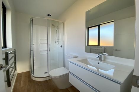 Photo of property in 20 Palmer Avenue, Glen Eden, Auckland, 0602