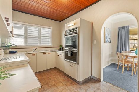 Photo of property in 24 Duncan Street, Tawa, Wellington, 5028