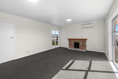 Photo of property in 27 View Road, Henderson, Auckland, 0612