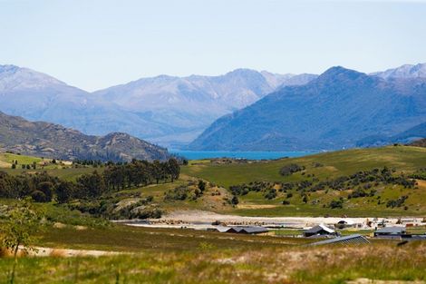 Photo of property in 16 Double Cone Road, Jacks Point, Queenstown, 9371