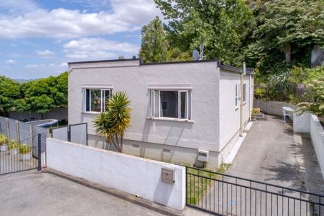 Photo of property in 28 Havelock Road, Hospital Hill, Napier, 4110