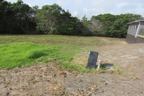 Photo of property in 28 Dudley Crescent, Cable Bay, 0420