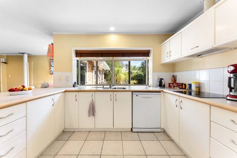 Photo of property in 4 Cloverfields Drive, Waimauku, 0812