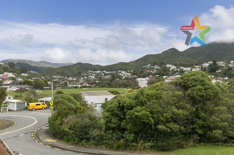 Photo of property in 2a Percy Dyett Drive, Karori, Wellington, 6012