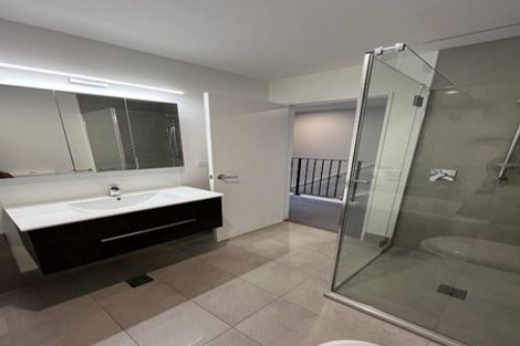 Photo of property in 3 Tahuhu Road, Mount Wellington, Auckland, 1062