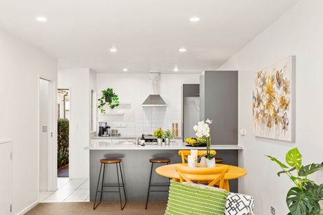 Photo of property in 1/206 Manuka Road, Bayview, Auckland, 0629