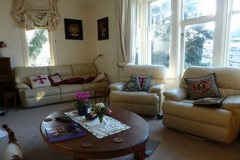 Photo of property in 12 Glasgow Street, Kelburn, Wellington, 6012