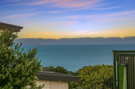 Photo of property in 14 Bearing Parade, Long Bay, Auckland, 0630