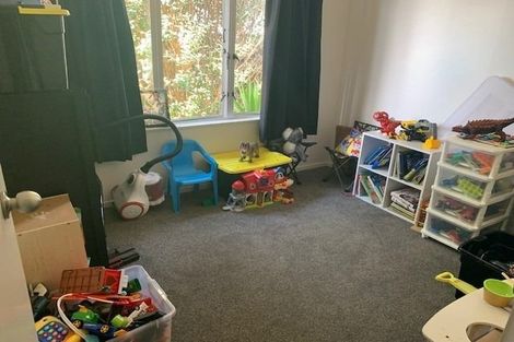 Photo of property in 17 Seaward Place, Wattle Downs, Auckland, 2103