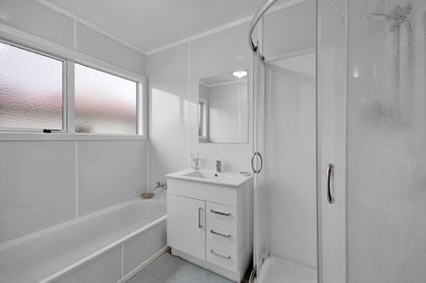 Photo of property in 13 Gibson Place, Patea, 4520