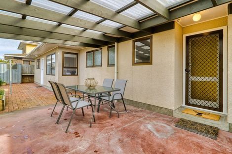 Photo of property in 1/12 Avenue Road, Greenmeadows, Napier, 4112