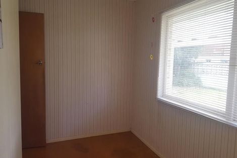 Photo of property in 25 Ellesmere Crescent, Pakuranga Heights, Auckland, 2010