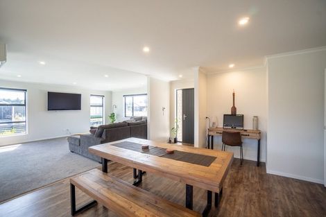 Photo of property in 1 Middleton Way, Ashhurst, 4810