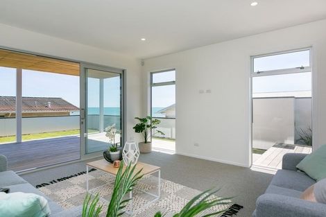 Photo of property in 16 Hine Street, New Plymouth, 4310